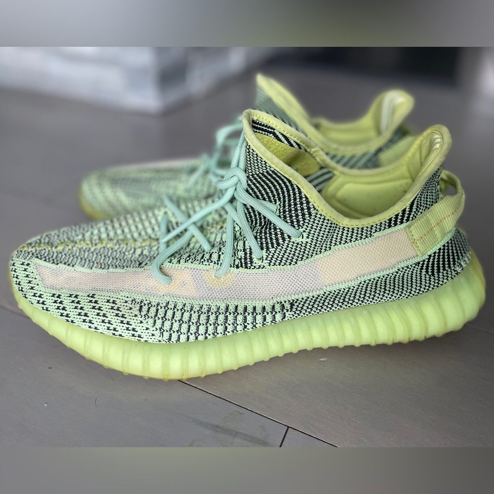 Adidas Men’s sz 13 Yeezy Boost 350 V2 - Glow Green